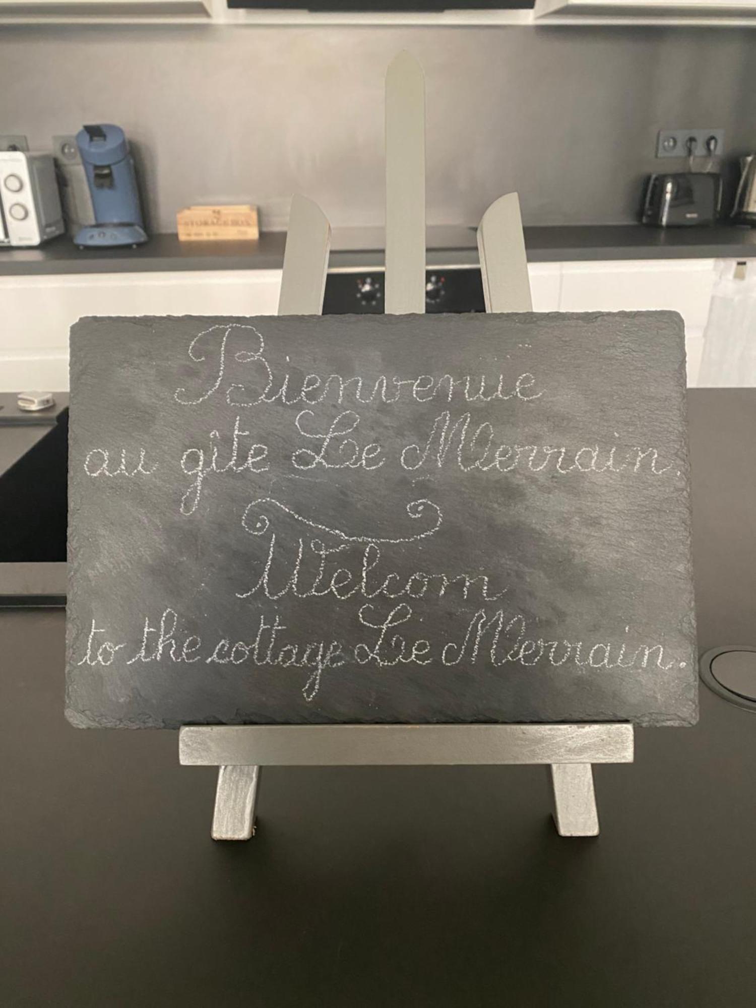 Le Merrain Gite Plein Coeur De Chablis Luaran gambar